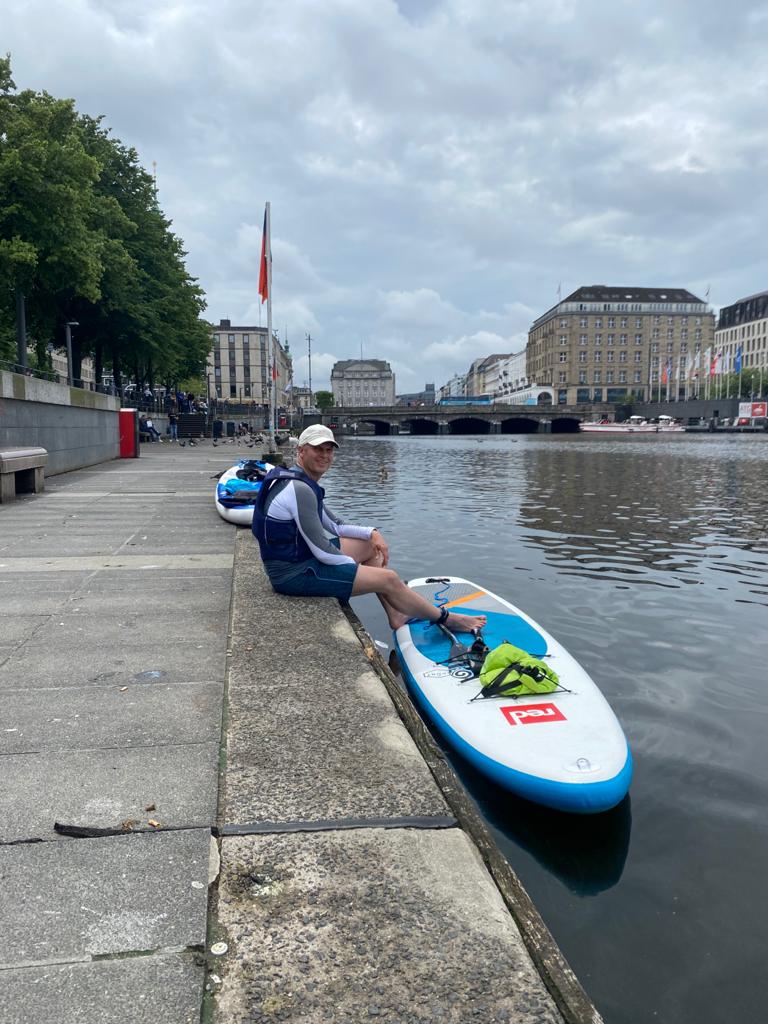 SUP-Ausflug Hamburg mit kurzer Pause